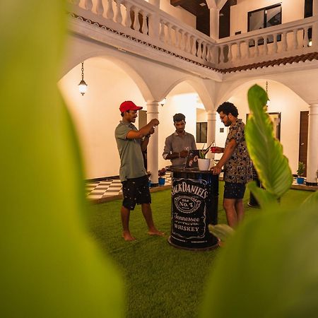 Sapphire Mansion Hotel Alībāg Buitenkant foto