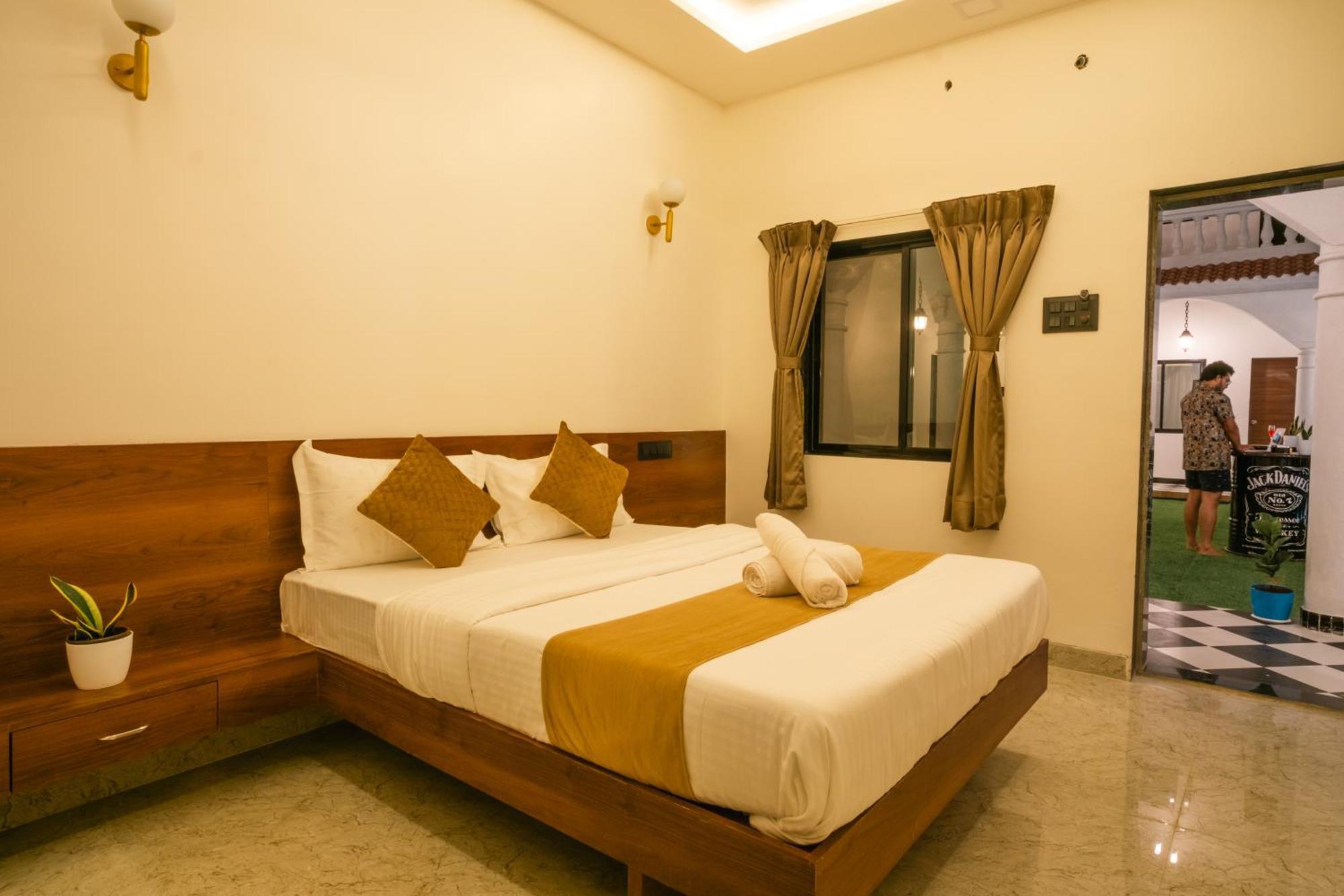 Sapphire Mansion Hotel Alībāg Buitenkant foto