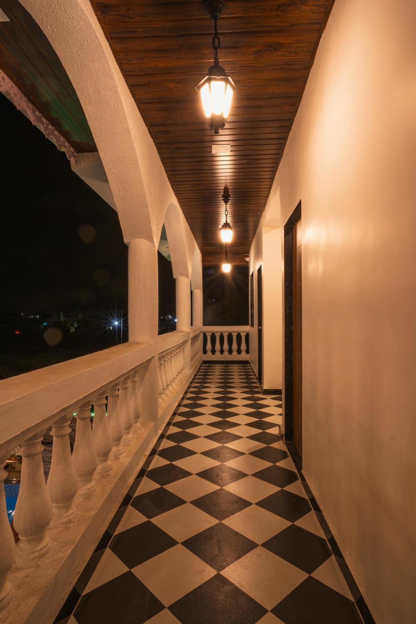 Sapphire Mansion Hotel Alībāg Buitenkant foto